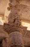 Sculptures de marbre dans le temple de Ranakpur